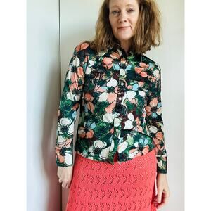 Vintage 70s Floral Print Button Up Blouse size S/M Fit Dagger Collar Statement
